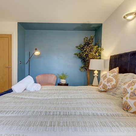 City Centre, 2 Bedroom, Secured Parking, 3 King Bed, Wifi Sleep 6 Guest Comfortable On Three King Size Beds, Jewellery Quarter , Birmingham City Centre , Allocated Secured Parking Eksteriør billede