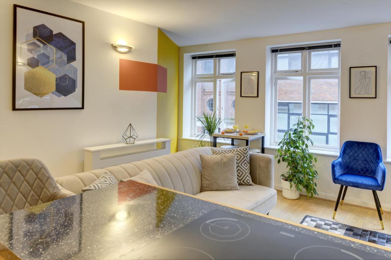 City Centre, 2 Bedroom, Secured Parking, 3 King Bed, Wifi Sleep 6 Guest Comfortable On Three King Size Beds, Jewellery Quarter , Birmingham City Centre , Allocated Secured Parking Eksteriør billede
