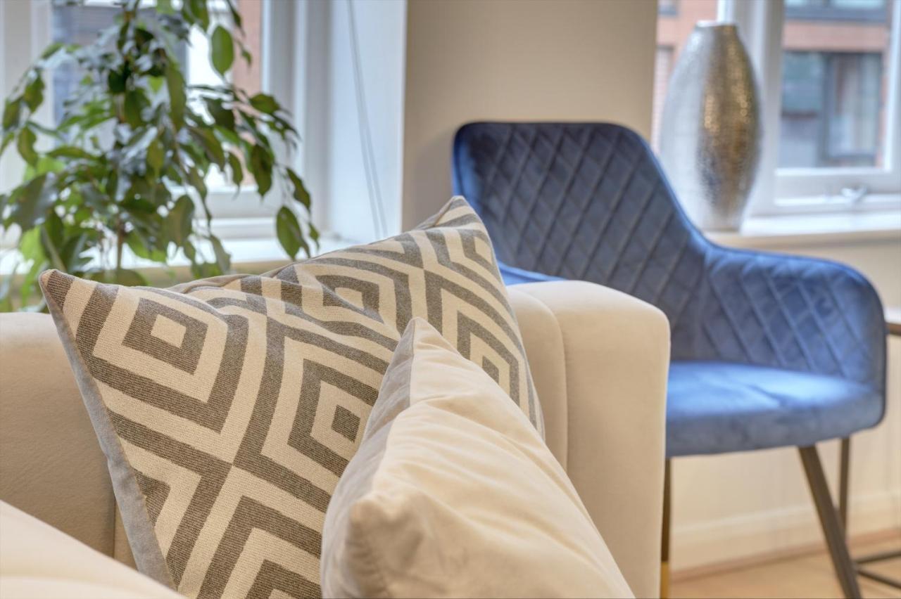 City Centre, 2 Bedroom, Secured Parking, 3 King Bed, Wifi Sleep 6 Guest Comfortable On Three King Size Beds, Jewellery Quarter , Birmingham City Centre , Allocated Secured Parking Eksteriør billede