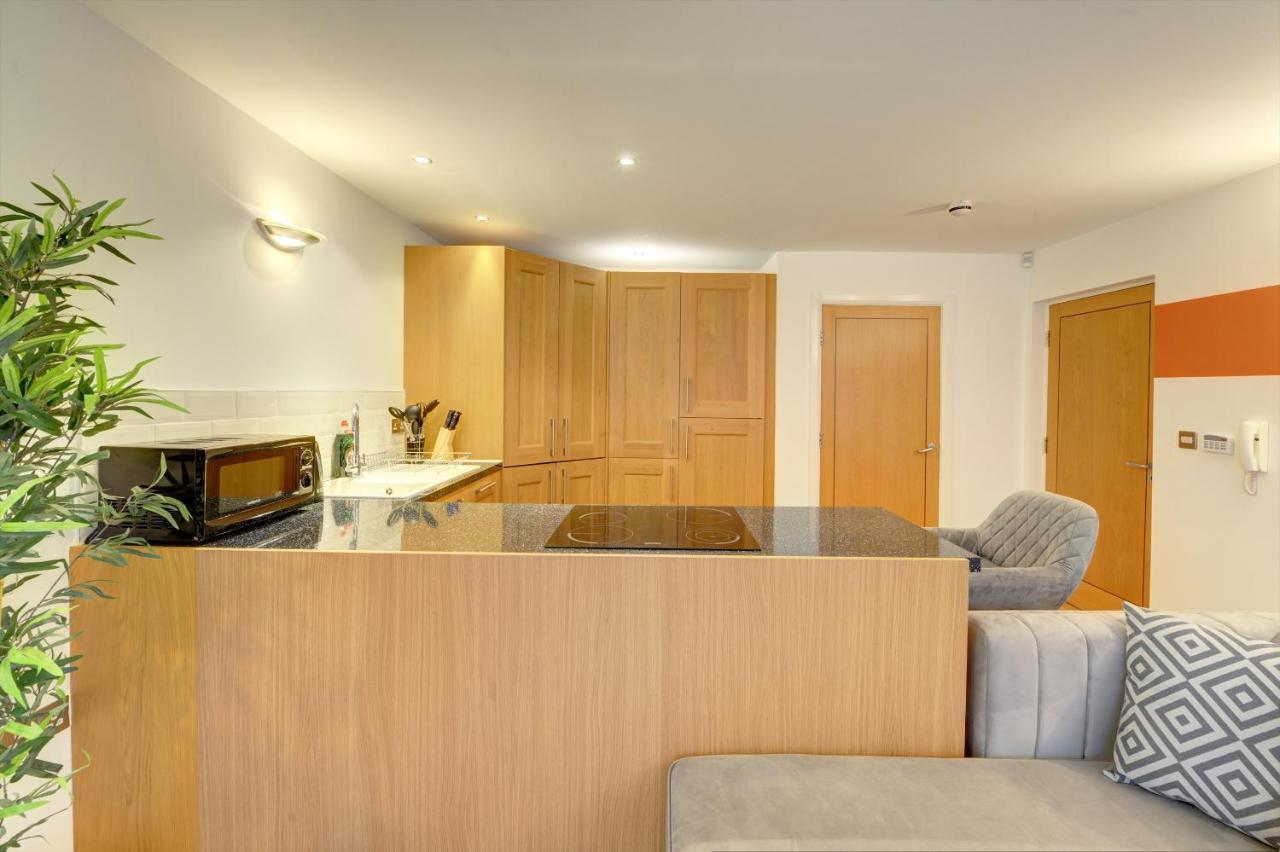 City Centre, 2 Bedroom, Secured Parking, 3 King Bed, Wifi Sleep 6 Guest Comfortable On Three King Size Beds, Jewellery Quarter , Birmingham City Centre , Allocated Secured Parking Eksteriør billede