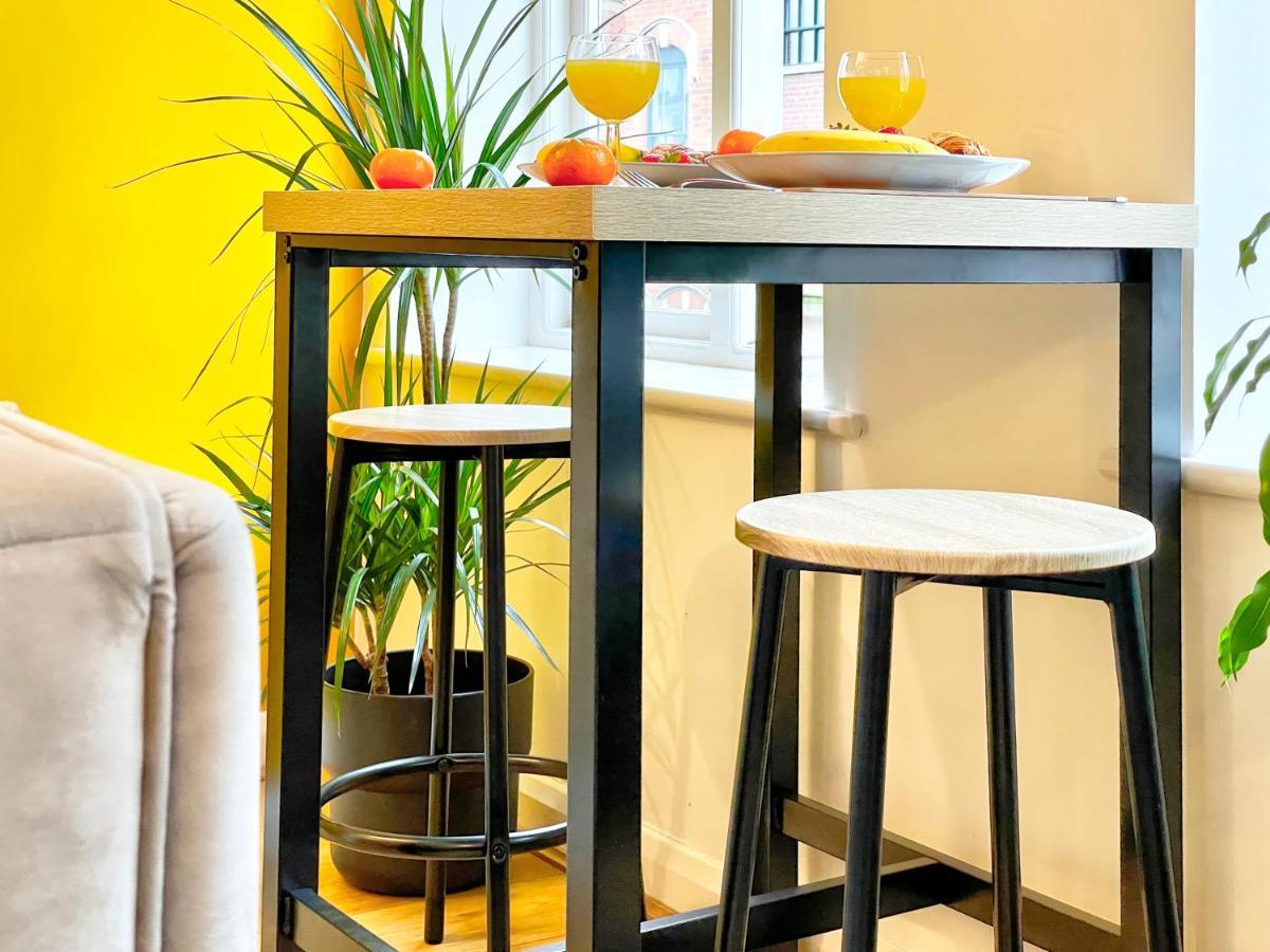 City Centre, 2 Bedroom, Secured Parking, 3 King Bed, Wifi Sleep 6 Guest Comfortable On Three King Size Beds, Jewellery Quarter , Birmingham City Centre , Allocated Secured Parking Eksteriør billede