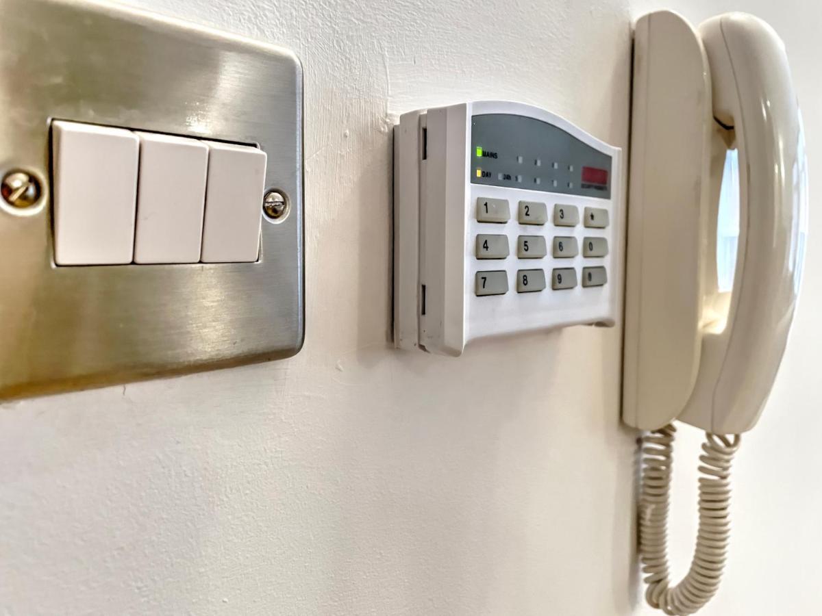 City Centre, 2 Bedroom, Secured Parking, 3 King Bed, Wifi Sleep 6 Guest Comfortable On Three King Size Beds, Jewellery Quarter , Birmingham City Centre , Allocated Secured Parking Eksteriør billede